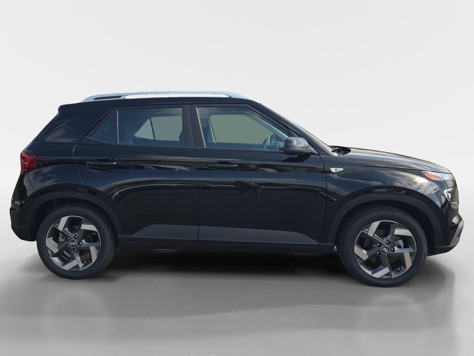 New 2026 Hyundai Venue SEL FWD image 2