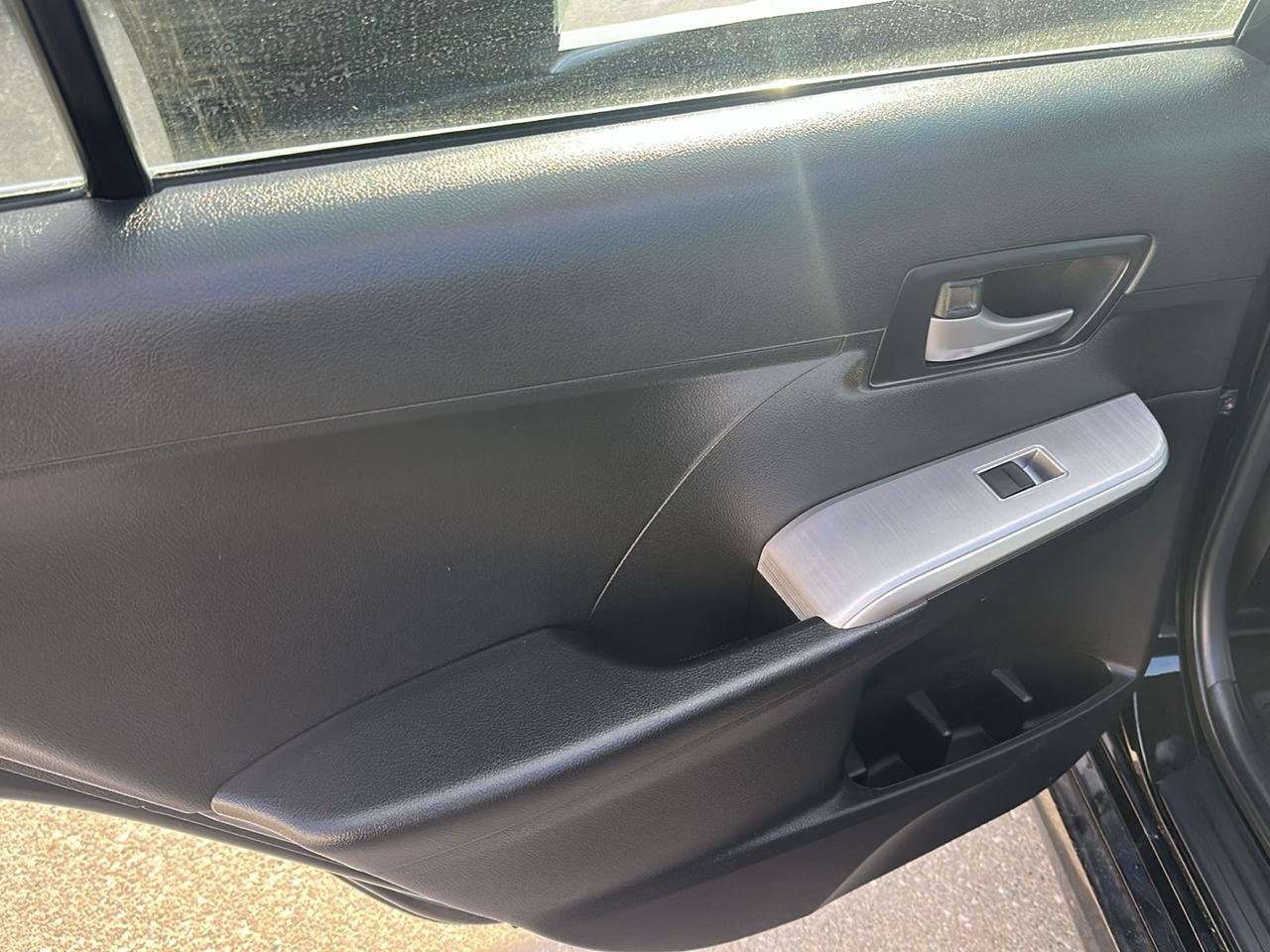 Used 2014 Toyota Camry SE FWD image 17