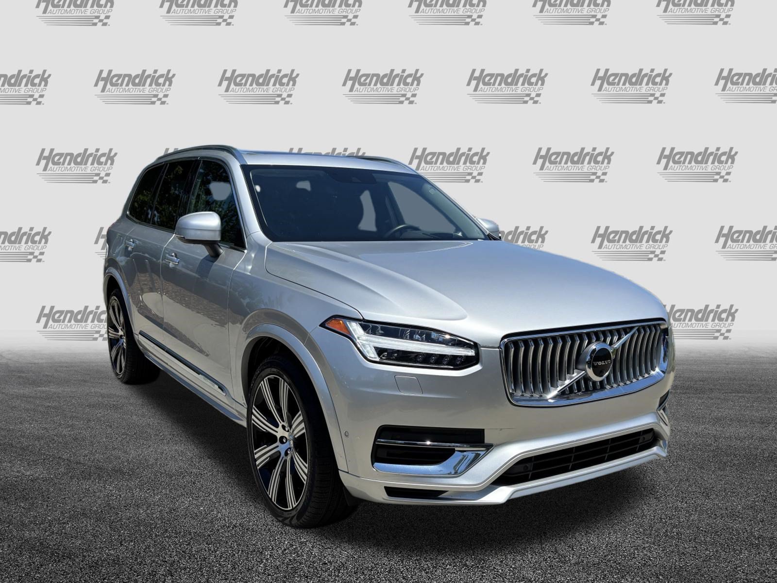 Used 2022 Volvo XC90 T8 Inscription w/ Advanced Package AWD/4WD image 2