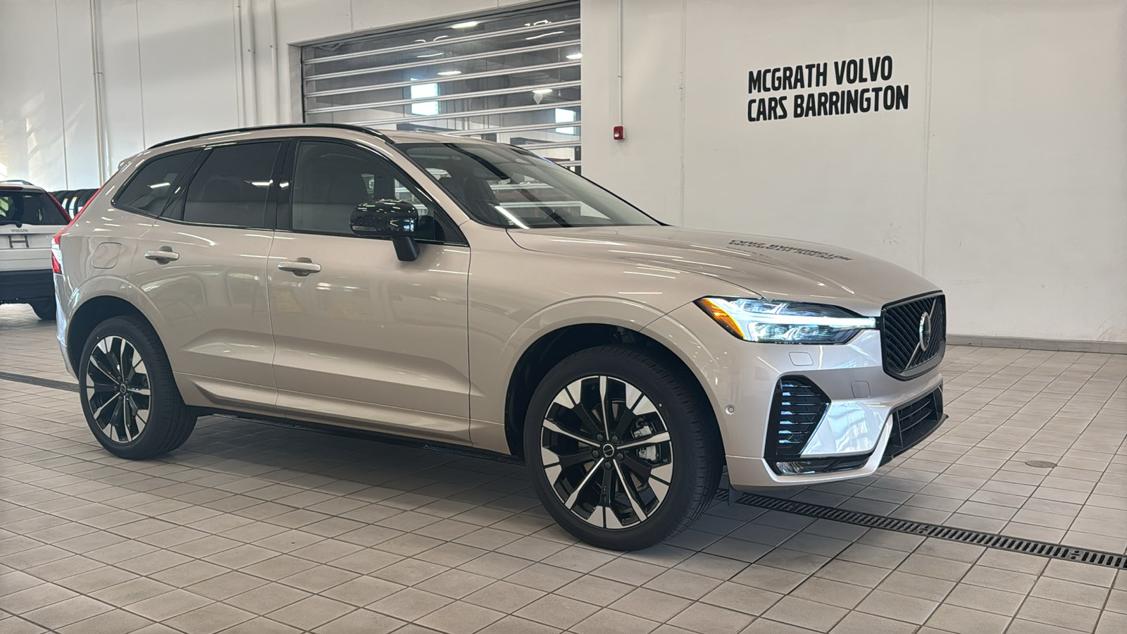 New 2026 Volvo XC60 B5 Plus w/ Protection Package Premier AWD/4WD image 3