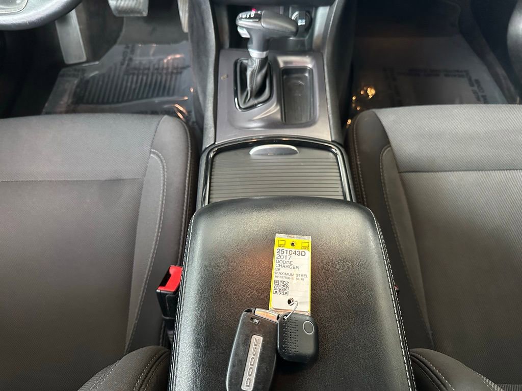 Used 2017 Dodge Charger SE w/ Blacktop Package image 21