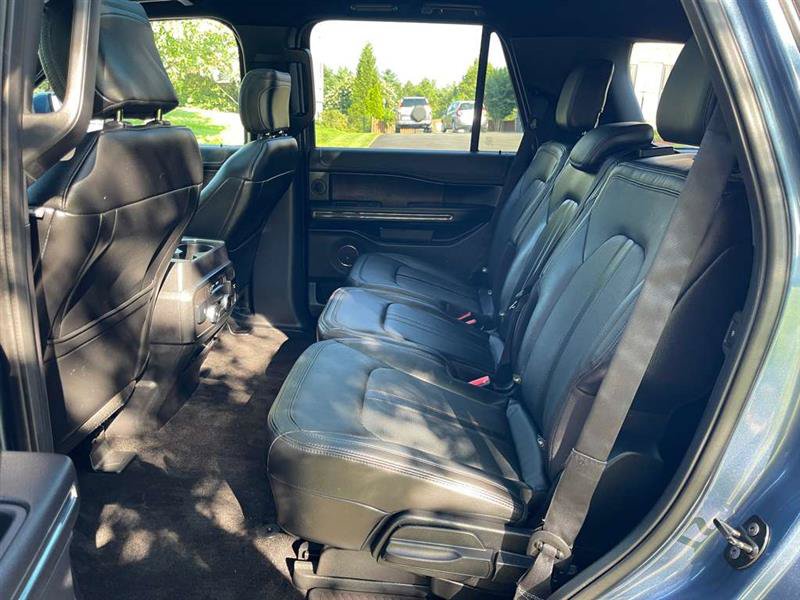 Used 2018 Ford Expedition Limited w/ Equipment Group 302A AWD/4WD image 14