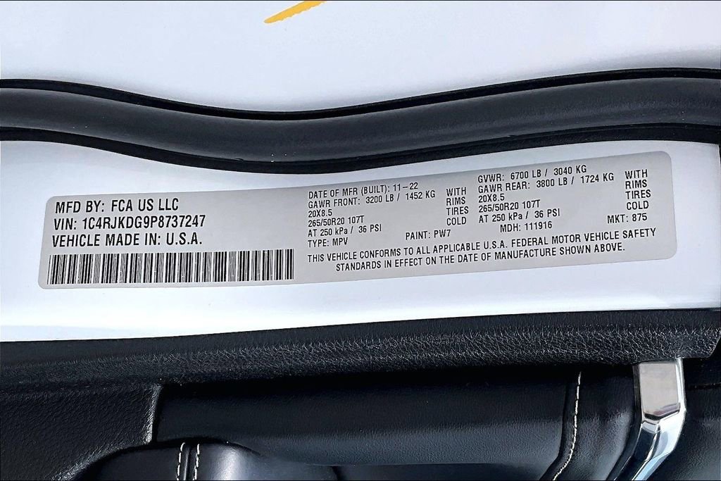 Used 2023 Jeep Grand Cherokee L Overland w/ Rear Seat Video Group I AWD/4WD image 34