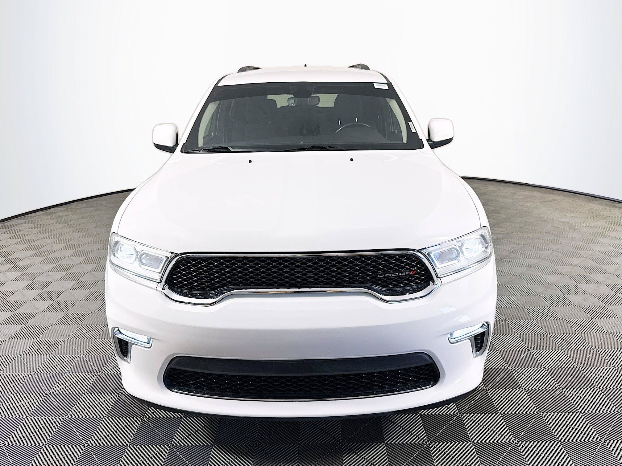 Used 2021 Dodge Durango SXT RWD image 2
