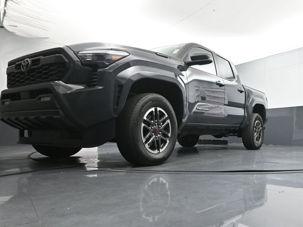 Used 2025 Toyota Tacoma TRD Sport w/ TRD Sport Premium Package AWD/4WD image 20
