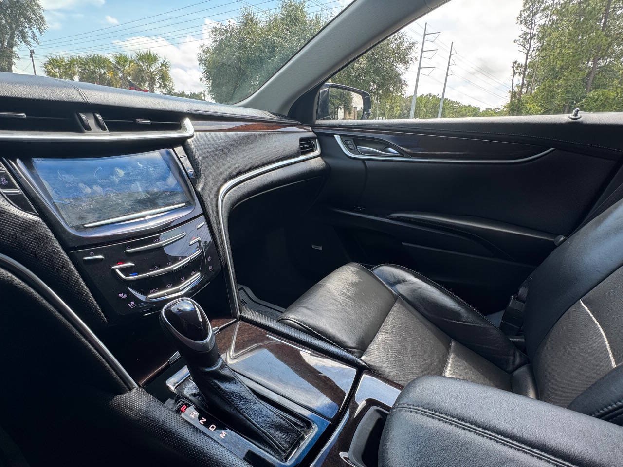 Used 2017 Cadillac XTS Luxury FWD image 17
