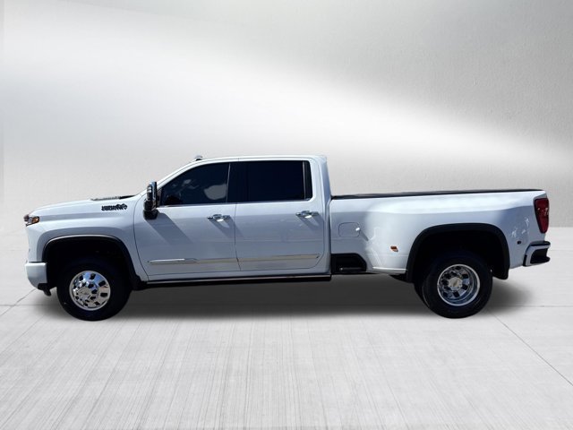 Used 2026 Chevrolet Silverado 3500 High Country w/ High Country Premium Package AWD/4WD image 9