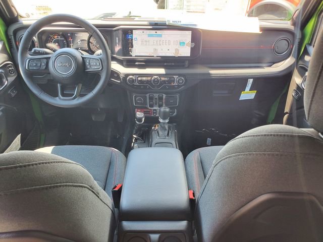 Used 2025 Jeep Wrangler Rubicon image 14