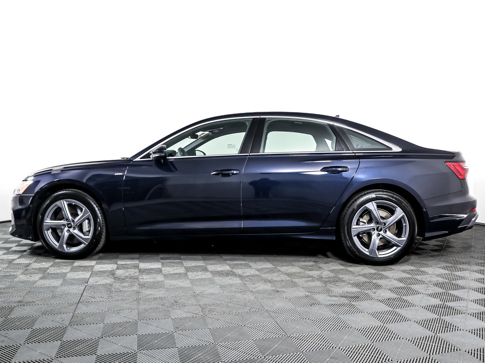New 2025 Audi A6 3.0T Prestige image 13