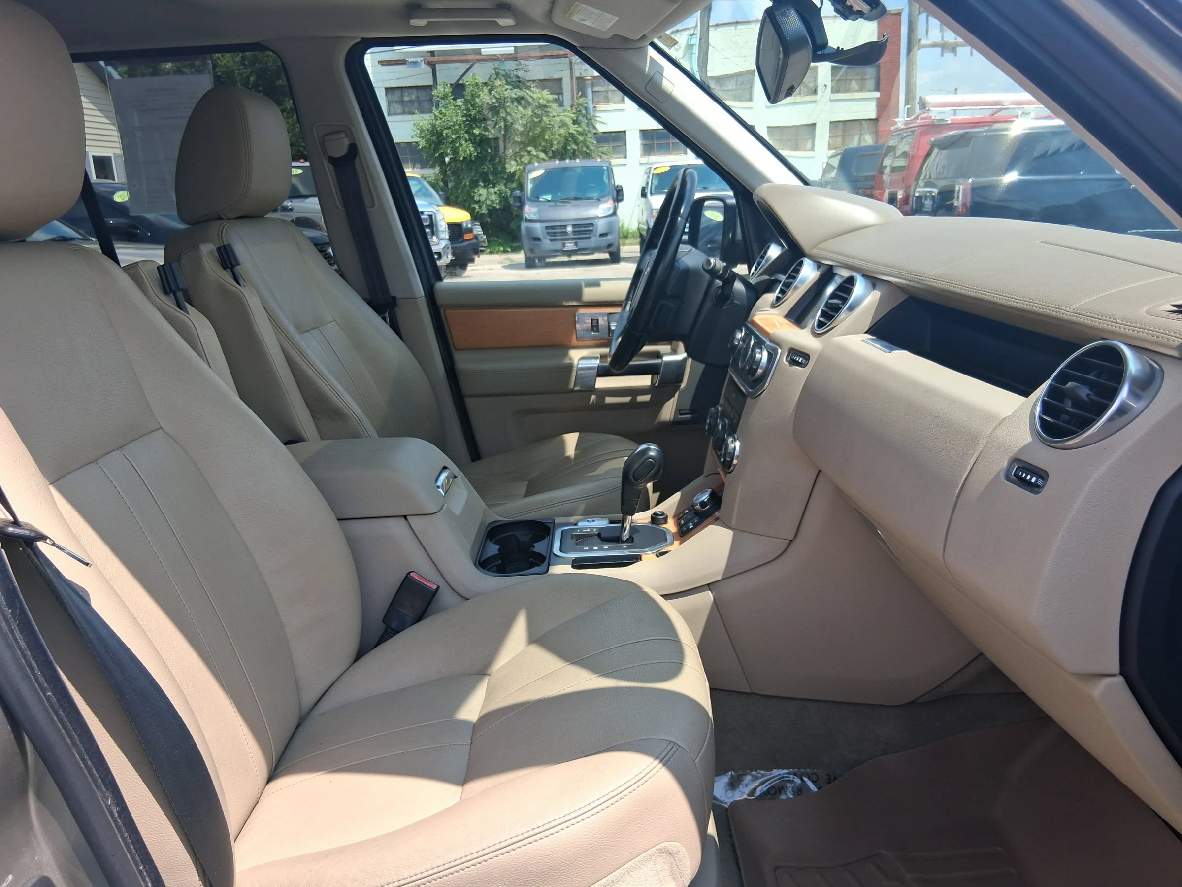 Used 2012 Land Rover LR4 HSE AWD/4WD image 30