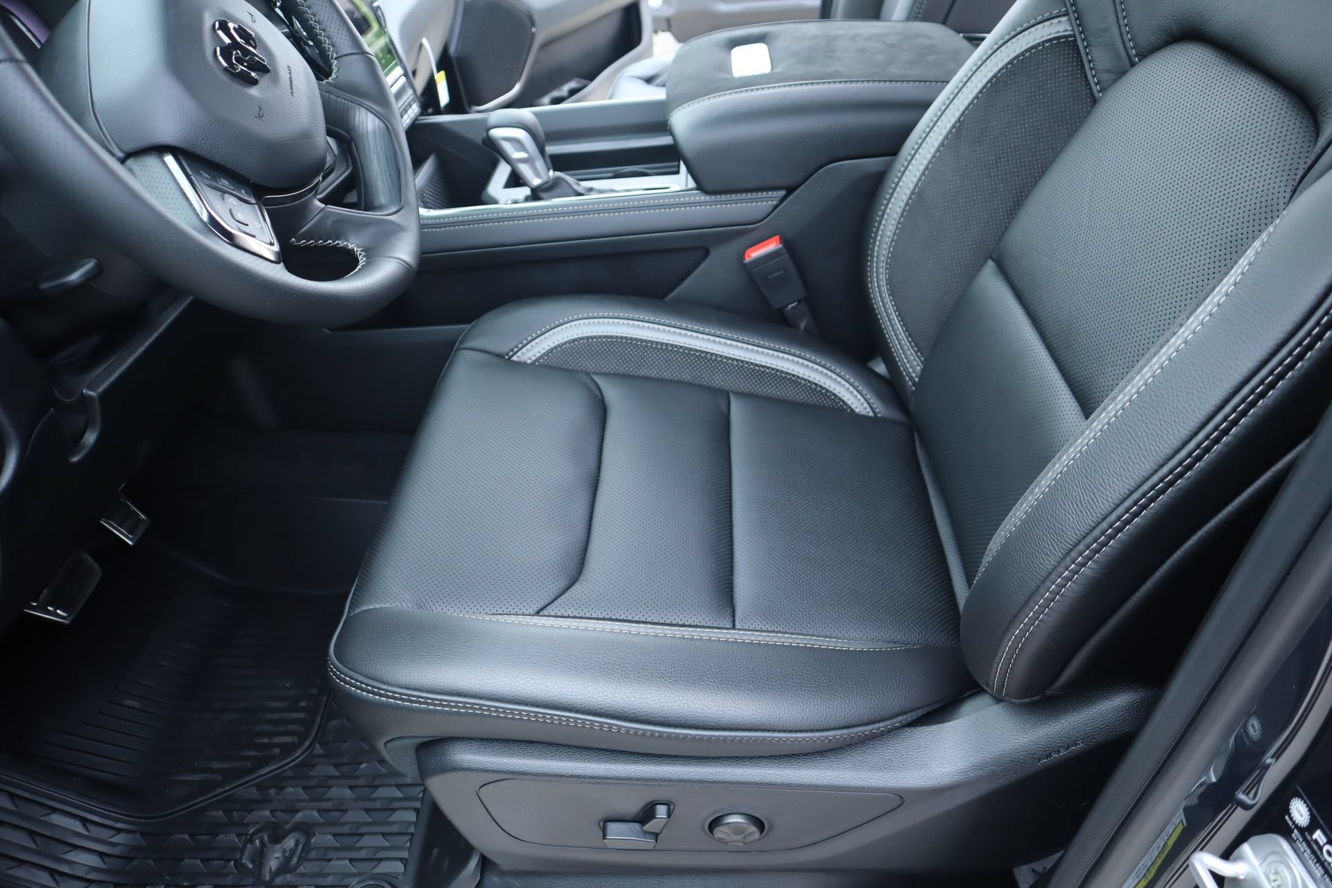 New 2026 RAM 1500 RHO AWD/4WD image 13