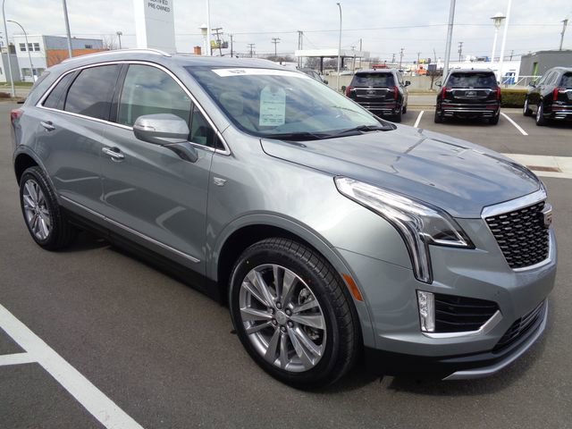 Certified 2023 Cadillac XT5 Premium Luxury image 3