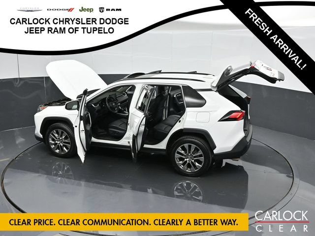 Used 2019 Toyota RAV4 XLE Premium w/ Cold Weather Package FWD image 70