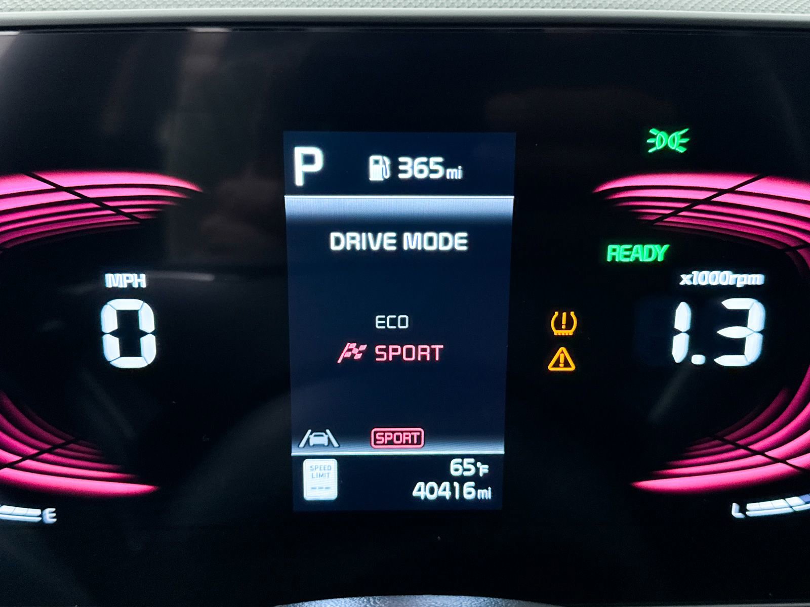 Certified 2025 Kia Niro EX image 9