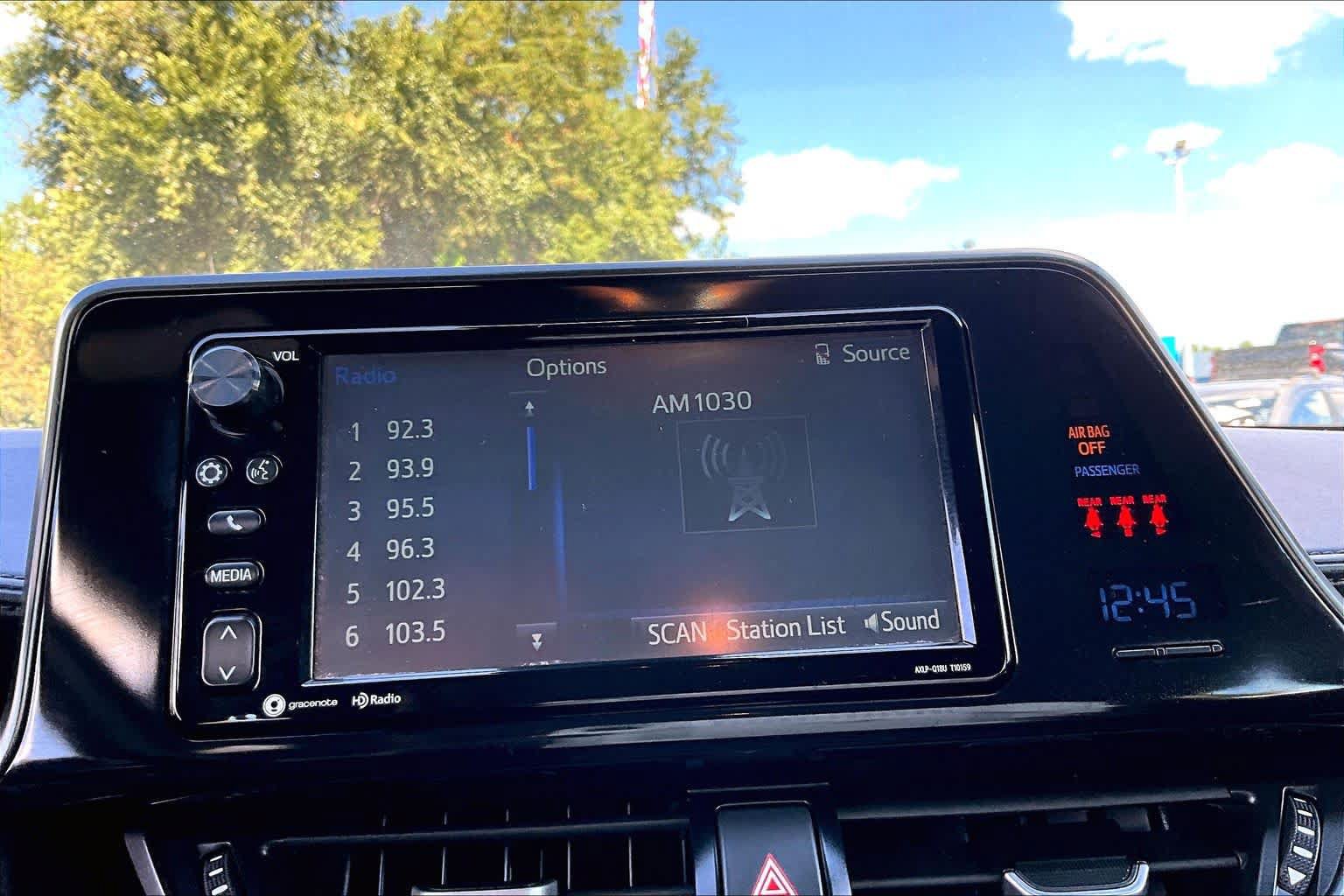 Used 2018 Toyota C-HR XLE FWD image 33