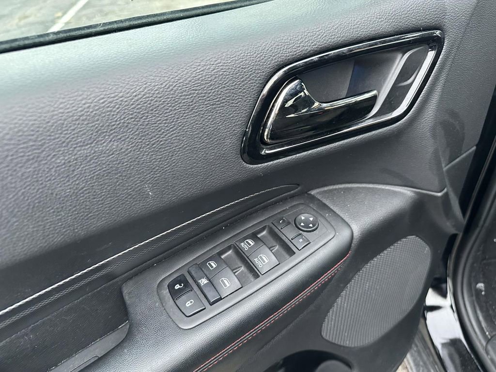 Used 2023 Dodge Durango GT image 17