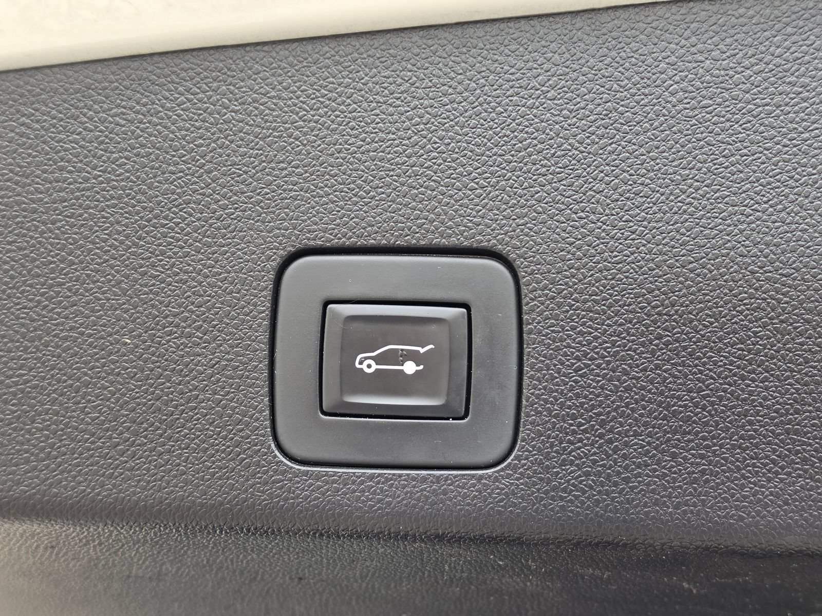 Used 2021 Buick Encore GX Select w/ Experience Buick Package FWD image 25