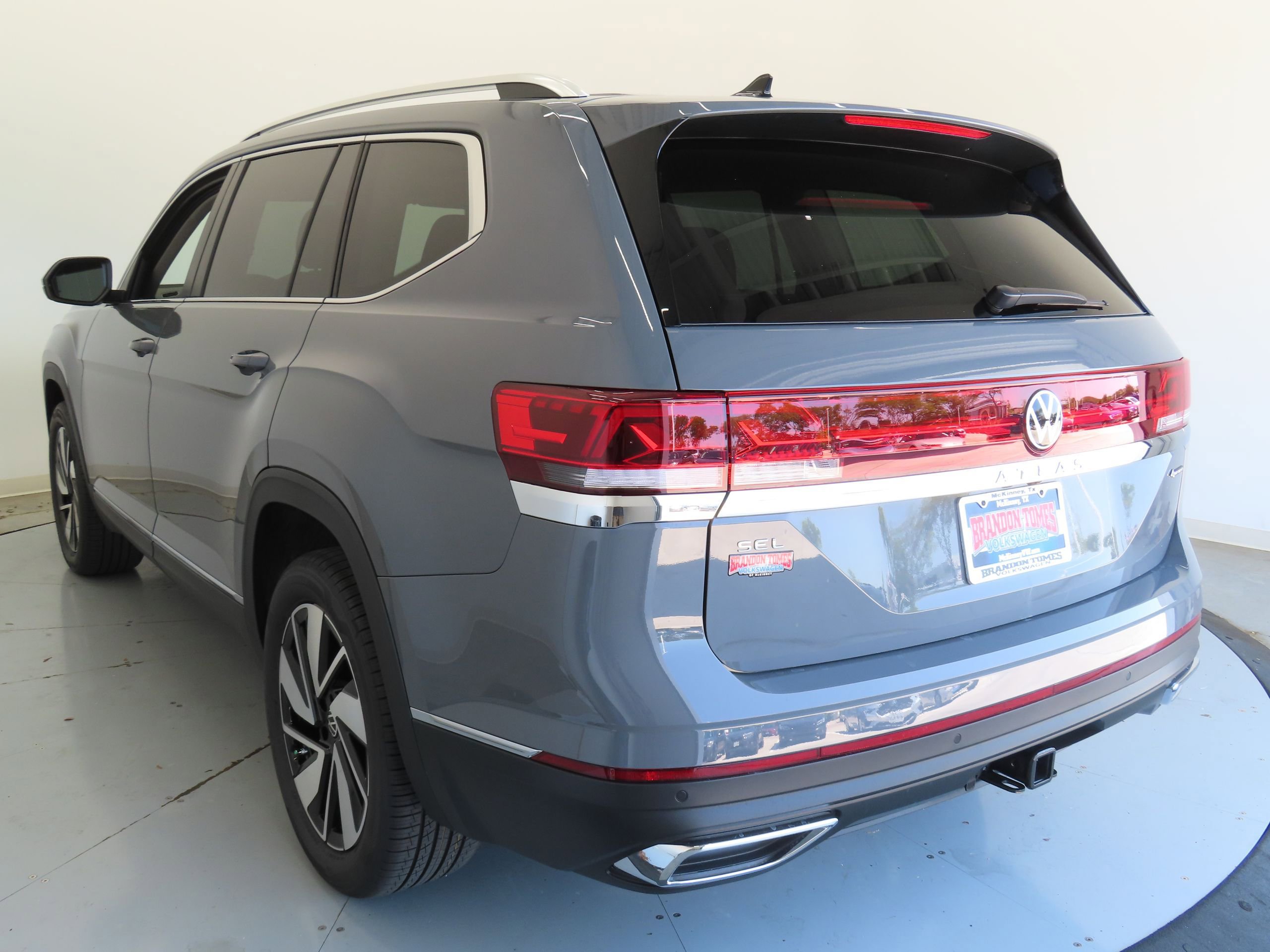 New 2025 Volkswagen Atlas SEL image 7