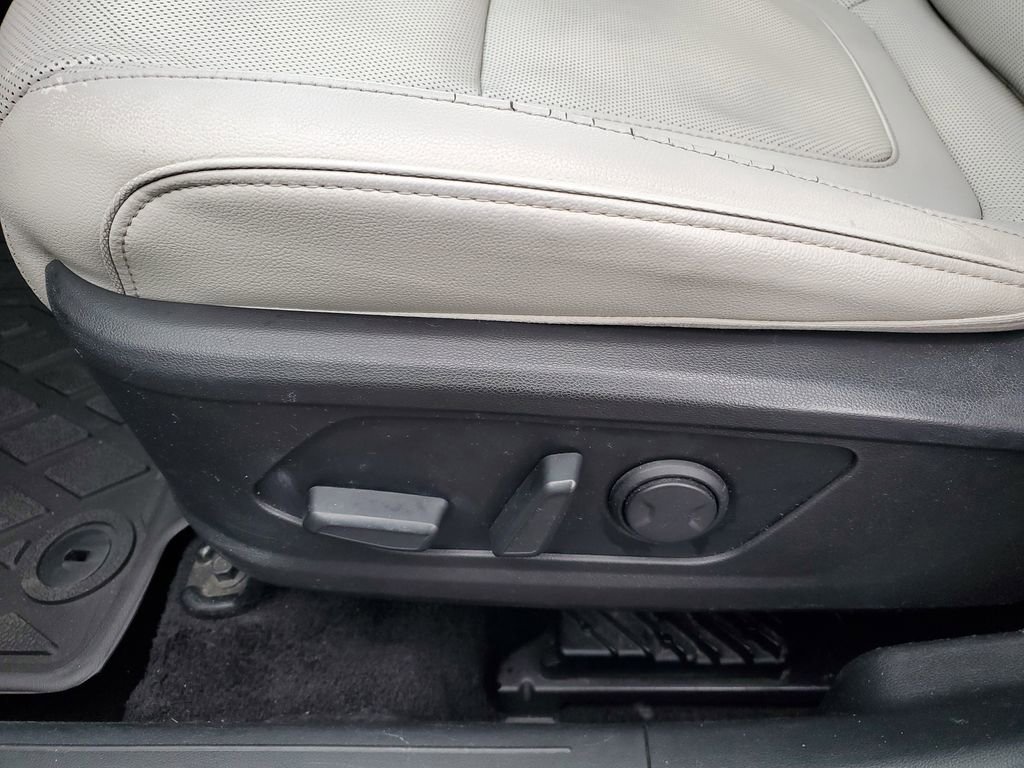 Used 2023 Hyundai Tucson Limited image 11