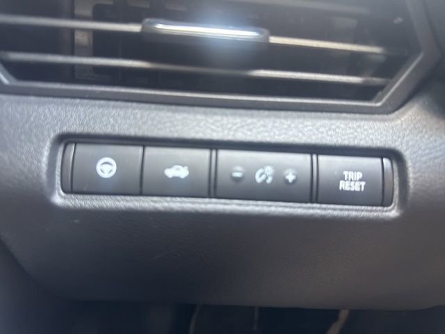 Used 2023 Nissan Altima 2.5 SL FWD image 9