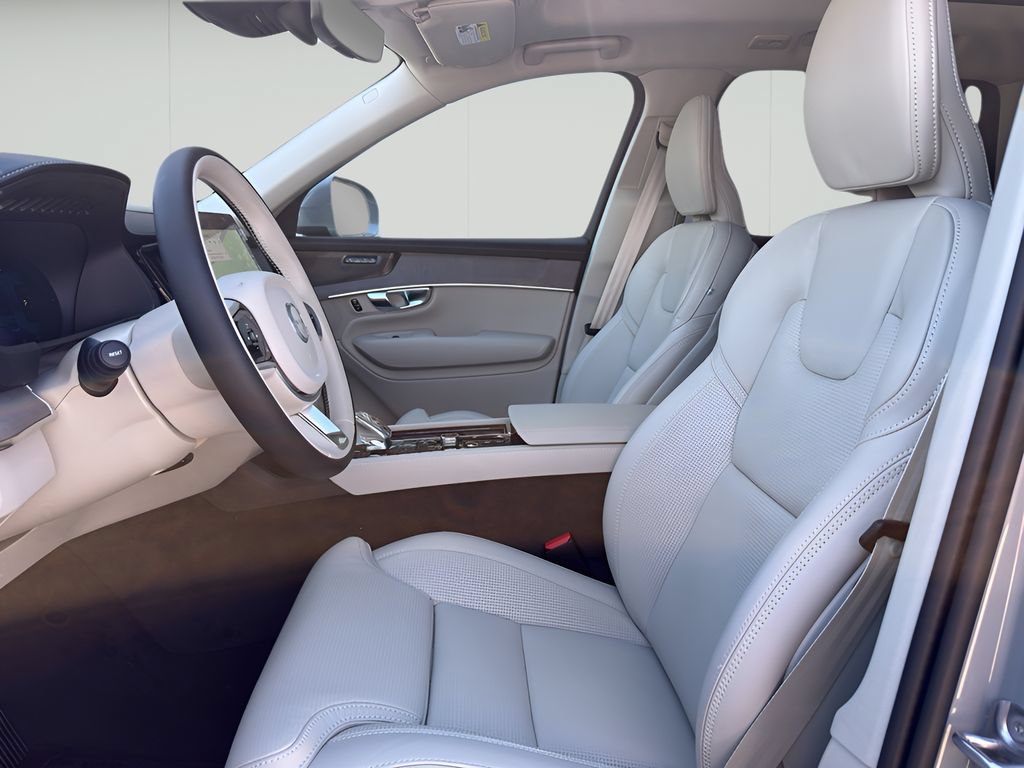 New 2026 Volvo XC90 T8 Ultra w/ Protection Package Premier AWD/4WD image 16
