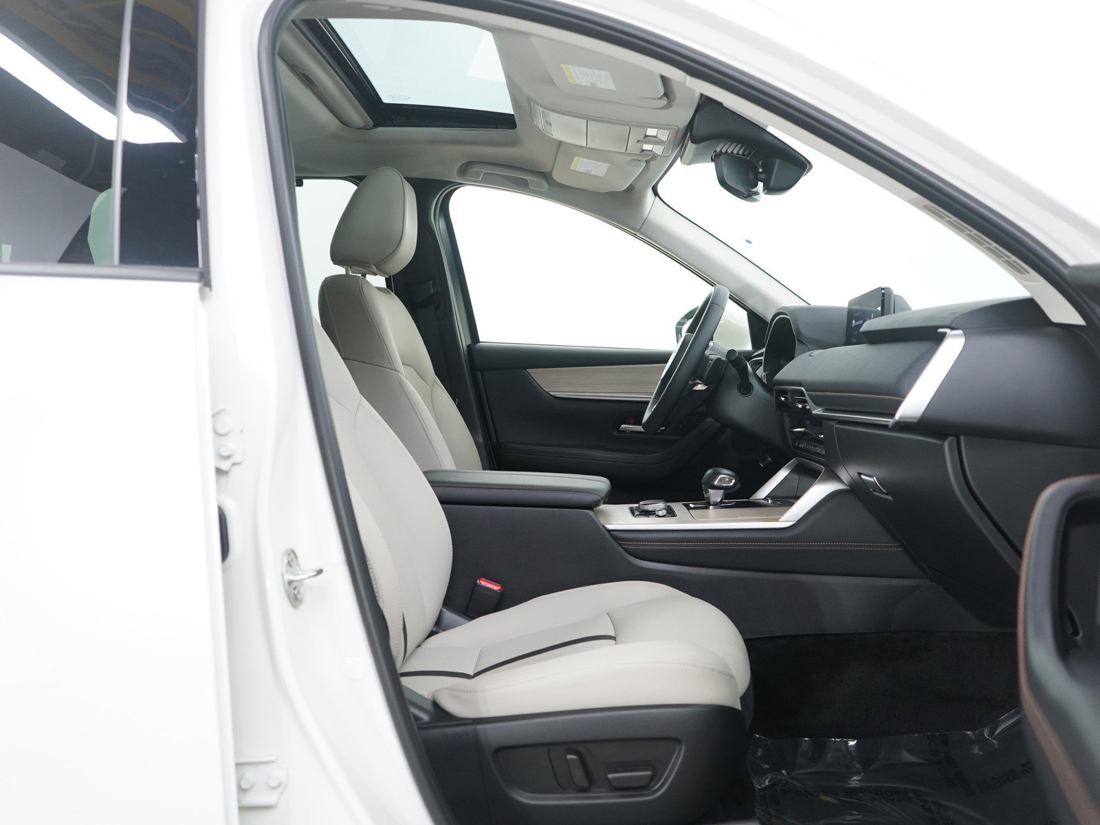 Certified 2024 MAZDA CX-90 3.3 Turbo w/ Preferred Plus image 11