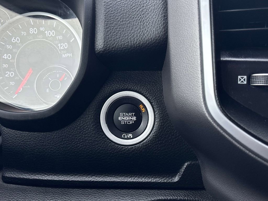 Used 2023 RAM 1500 Big Horn AWD/4WD image 25