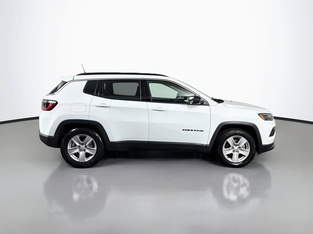 Used 2022 Jeep Compass Latitude FWD image 8