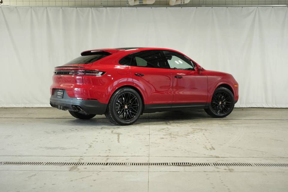 New 2026 Porsche Cayenne Coupe AWD/4WD image 7