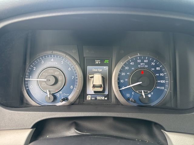 Used 2018 Toyota Sienna XLE w/ XLE Navigation Package image 21