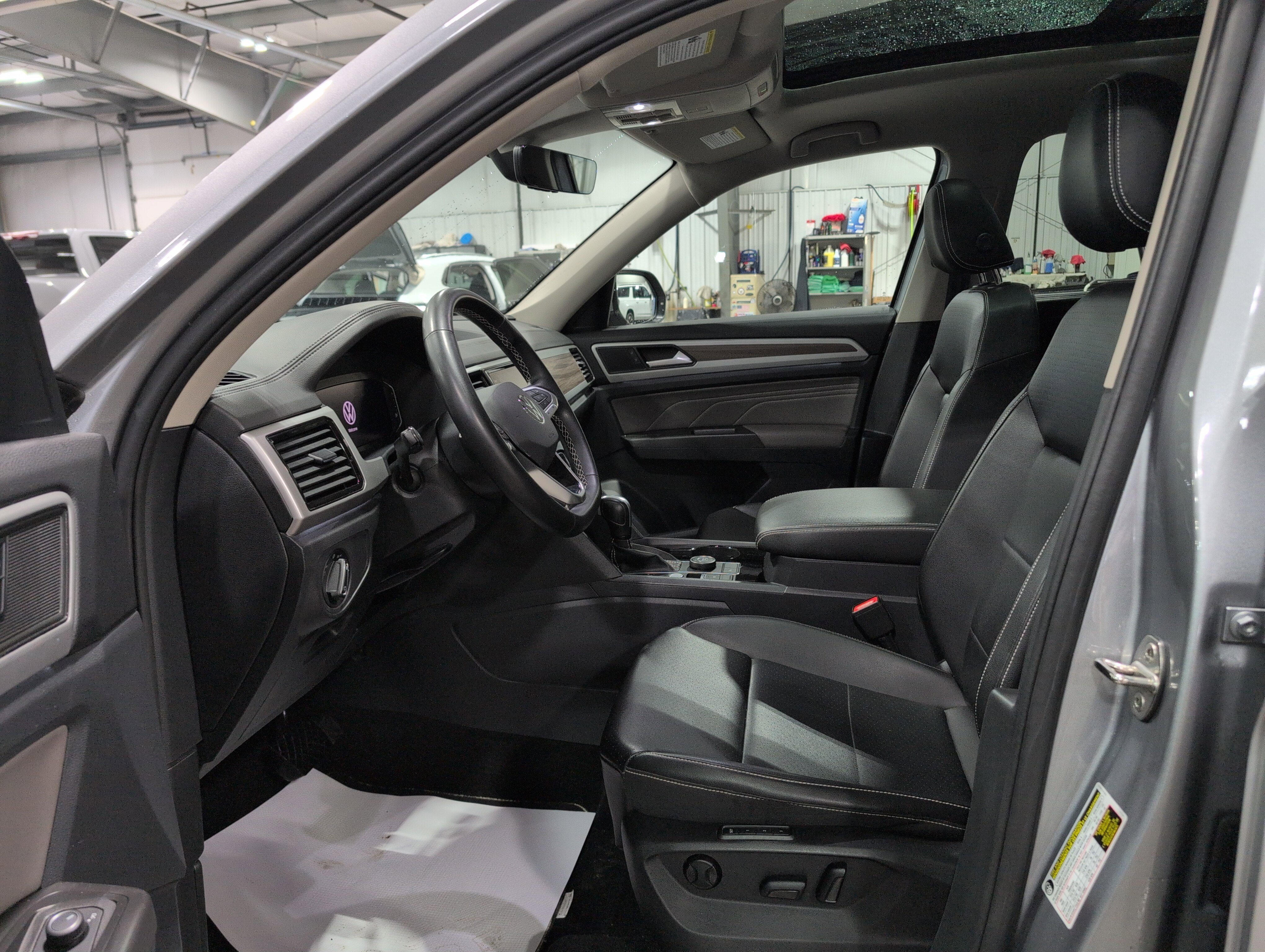 Used 2022 Volkswagen Atlas SEL image 9