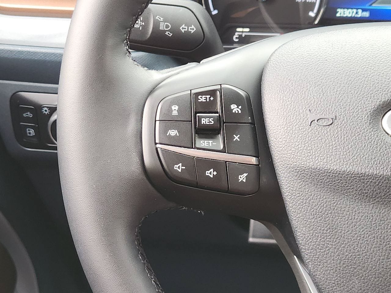 Used 2024 Ford Maverick Lariat FWD image 26