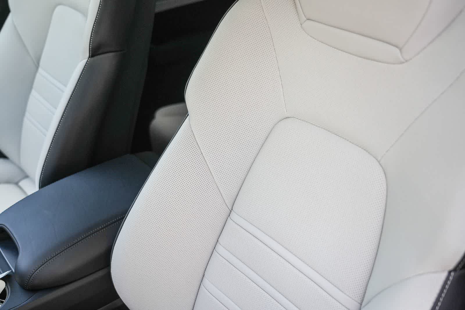 Used 2026 Porsche Cayenne S AWD/4WD image 23