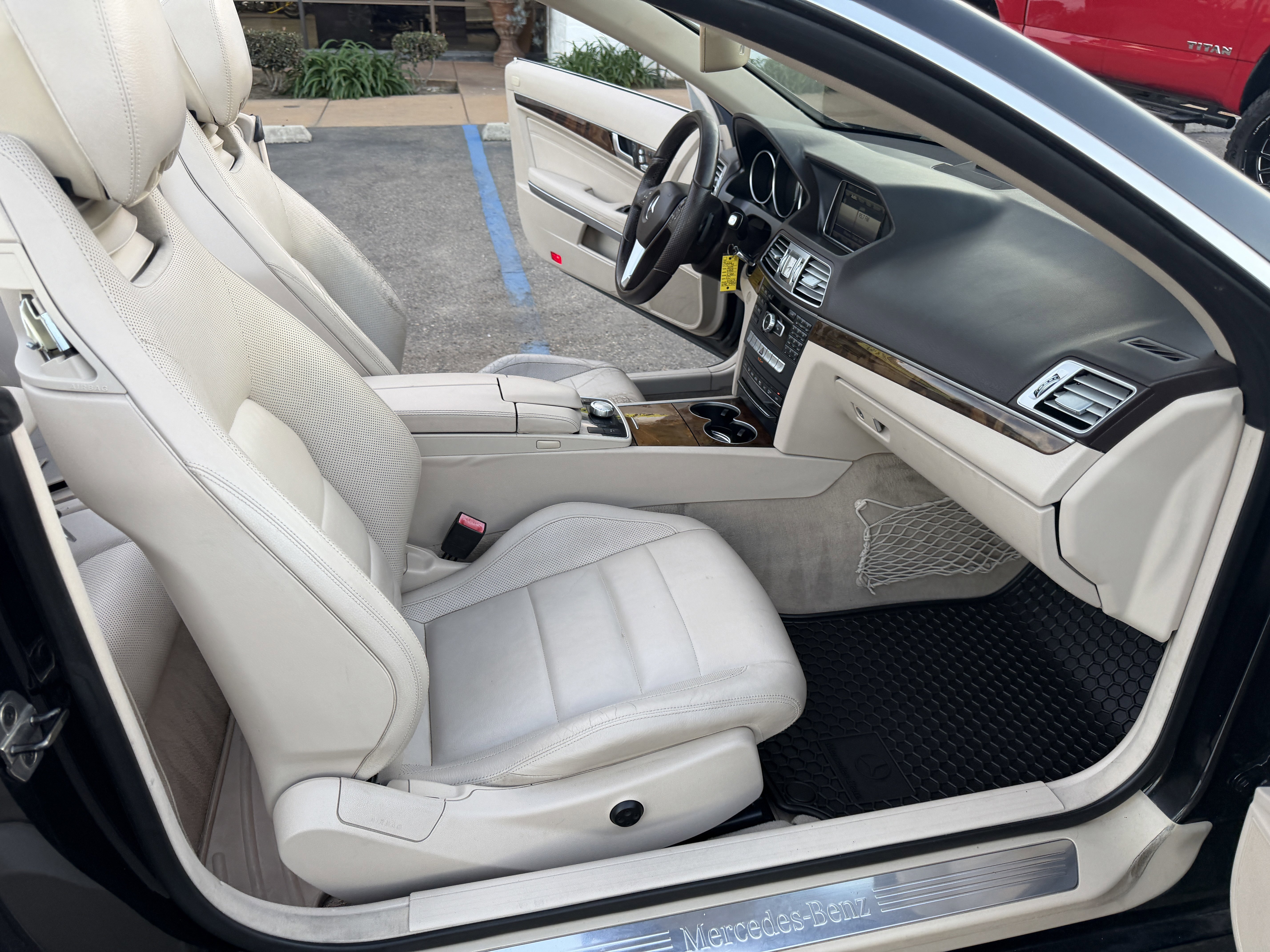 Used 2015 Mercedes-Benz E 400 Cabriolet w/ Premium 1 Package image 24