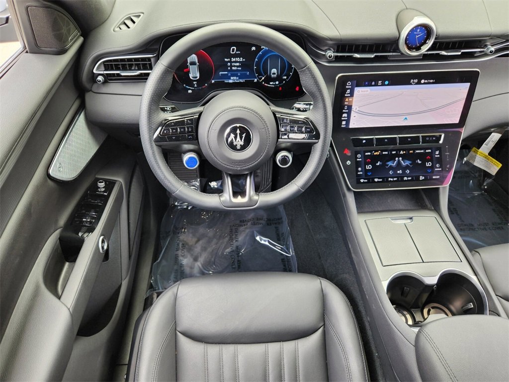 New 2024 Maserati Grecale GT image 8