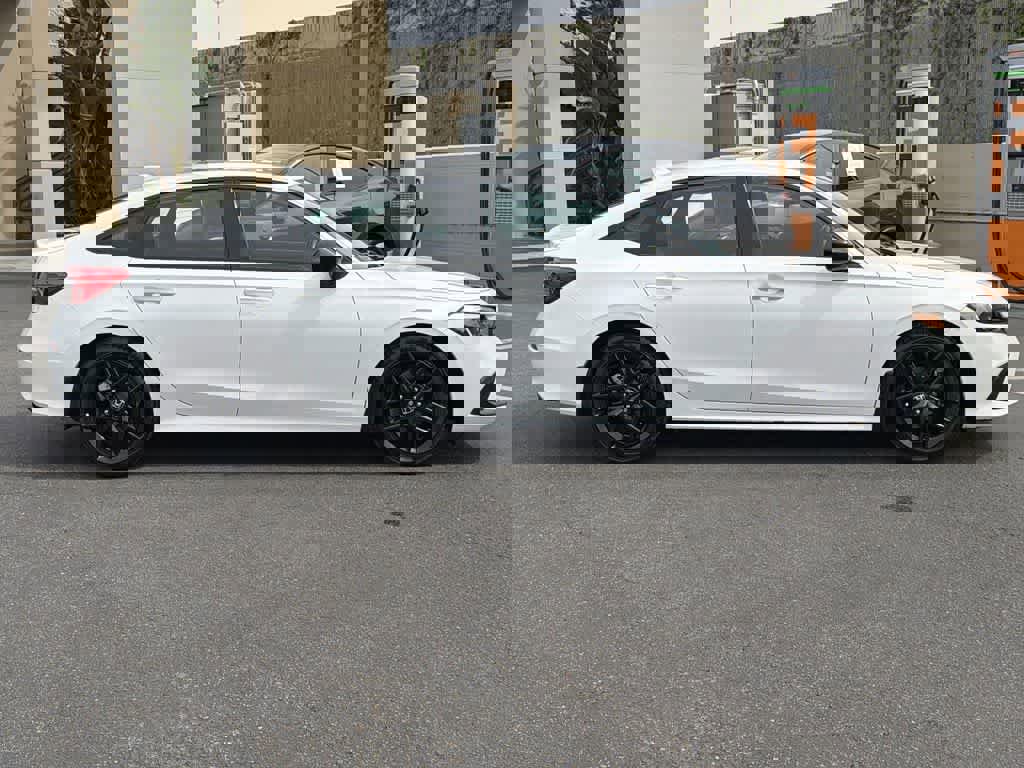 Used 2023 Honda Civic Sport image 7