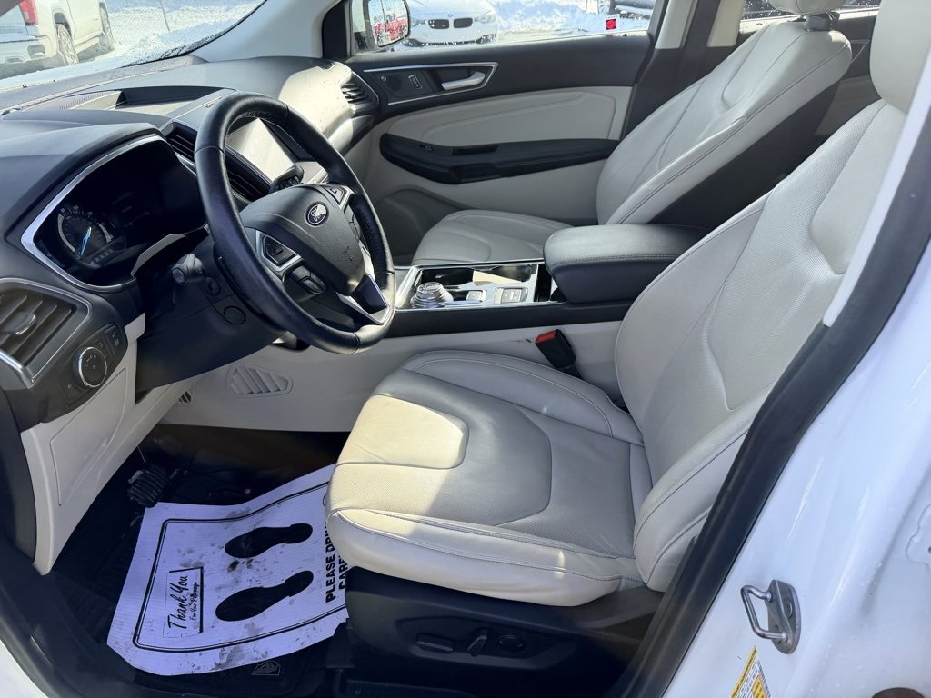 Used 2020 Ford Edge Titanium w/ Equipment Group 301A image 13
