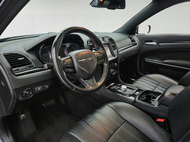 Used 2017 Chrysler 300 S w/ 300S Premium Group AWD/4WD image 9