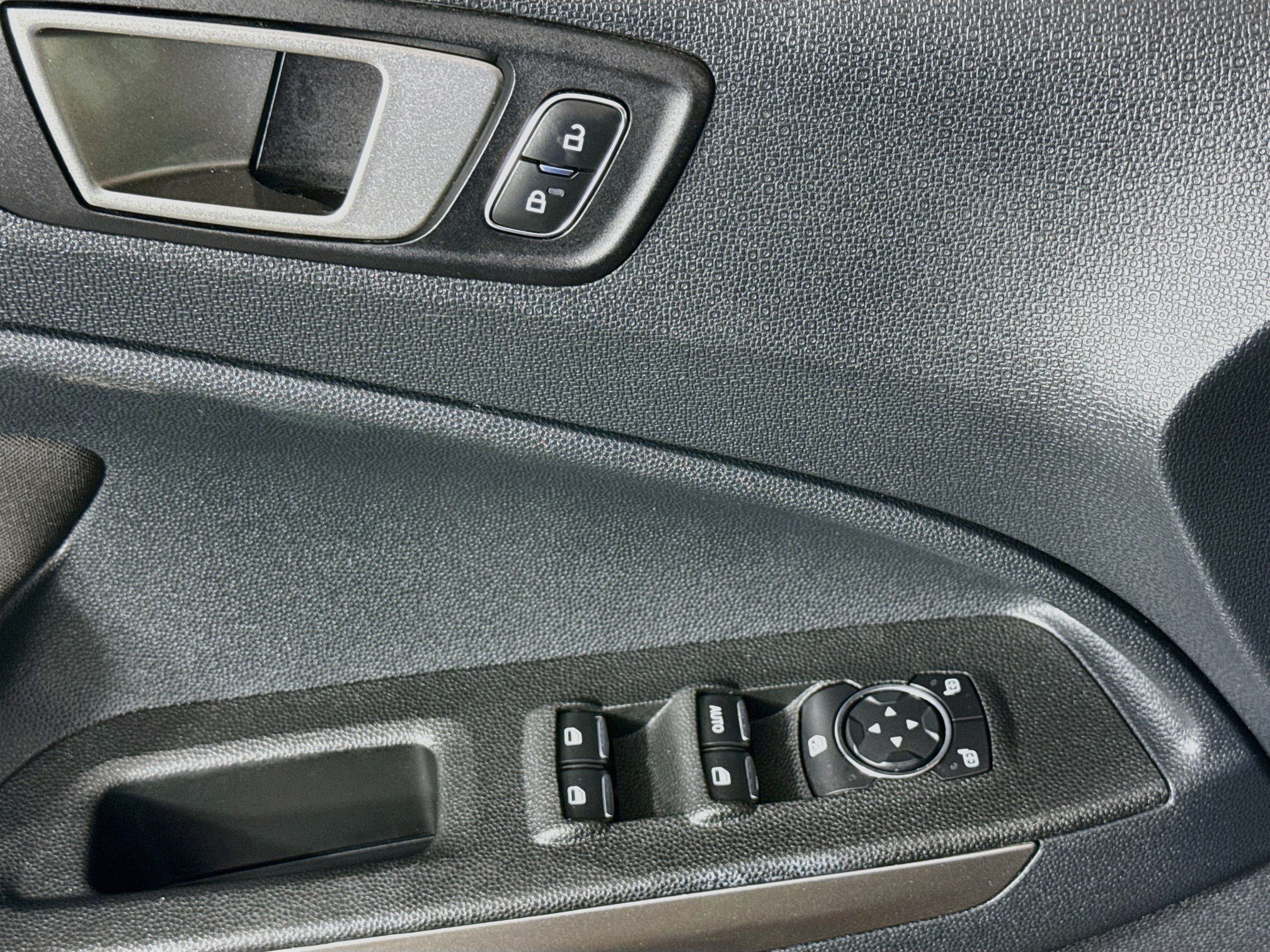 Used 2021 Ford EcoSport SE w/ SE Convenience Package FWD image 24