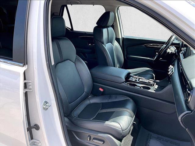Used 2025 Honda Pilot EX-L image 9
