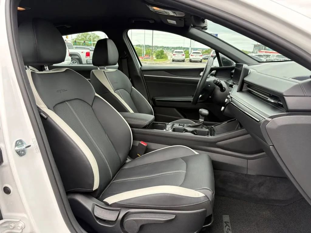 Used 2025 Kia K5 GT-Line AWD/4WD image 16
