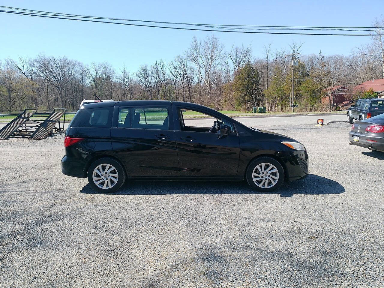 Used 2012 MAZDA MAZDA5 Sport FWD image 5