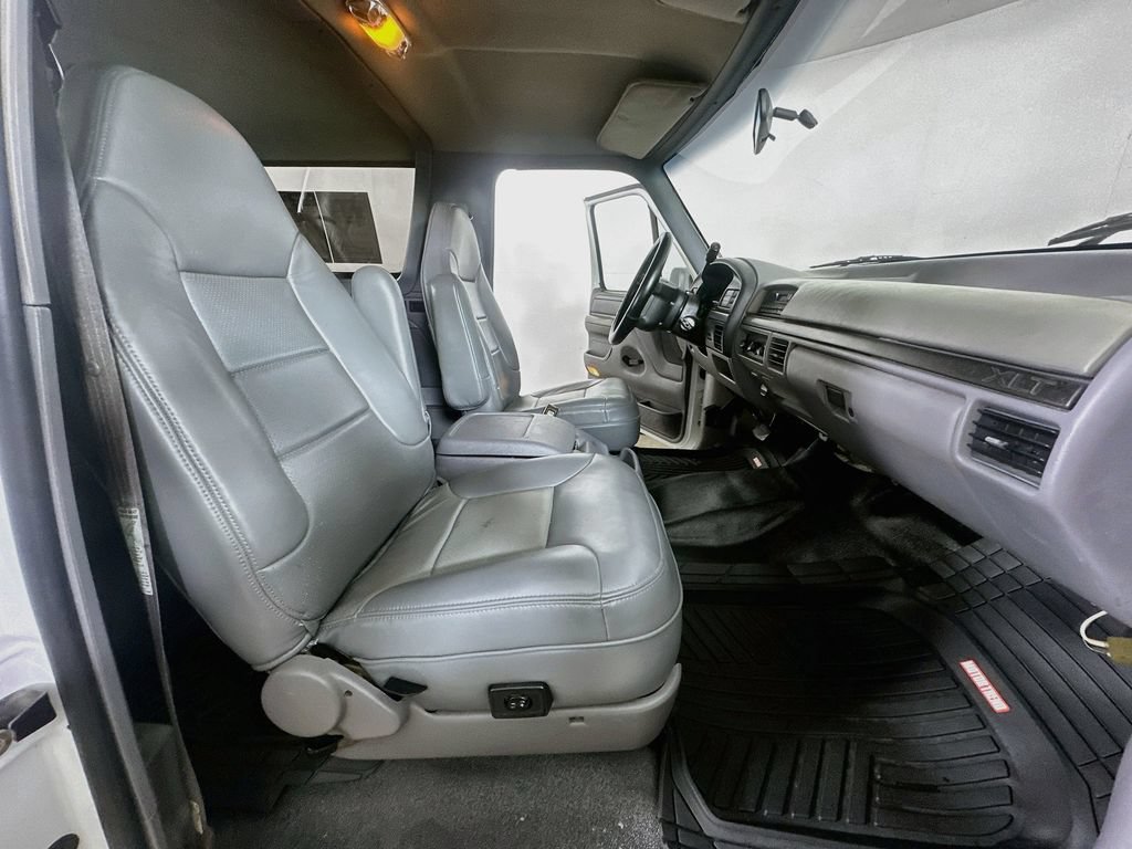 Used 1994 Ford Bronco Eddie Bauer AWD/4WD image 10