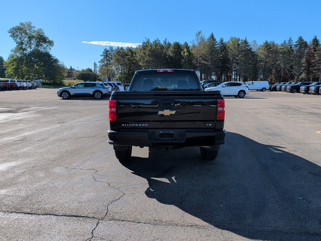 Used 2019 Chevrolet Silverado 1500 LT w/ All Star Edition AWD/4WD image 8