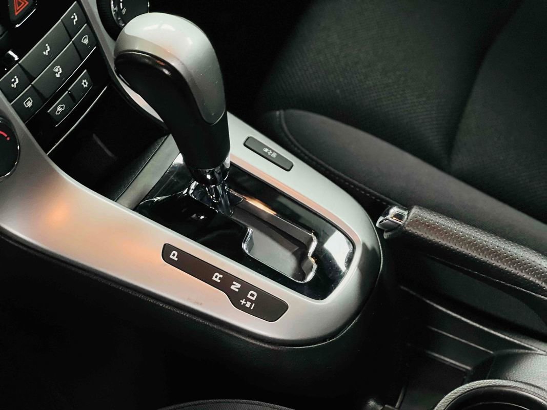 Used 2013 Chevrolet Cruze LT w/ All-Star Edition image 28