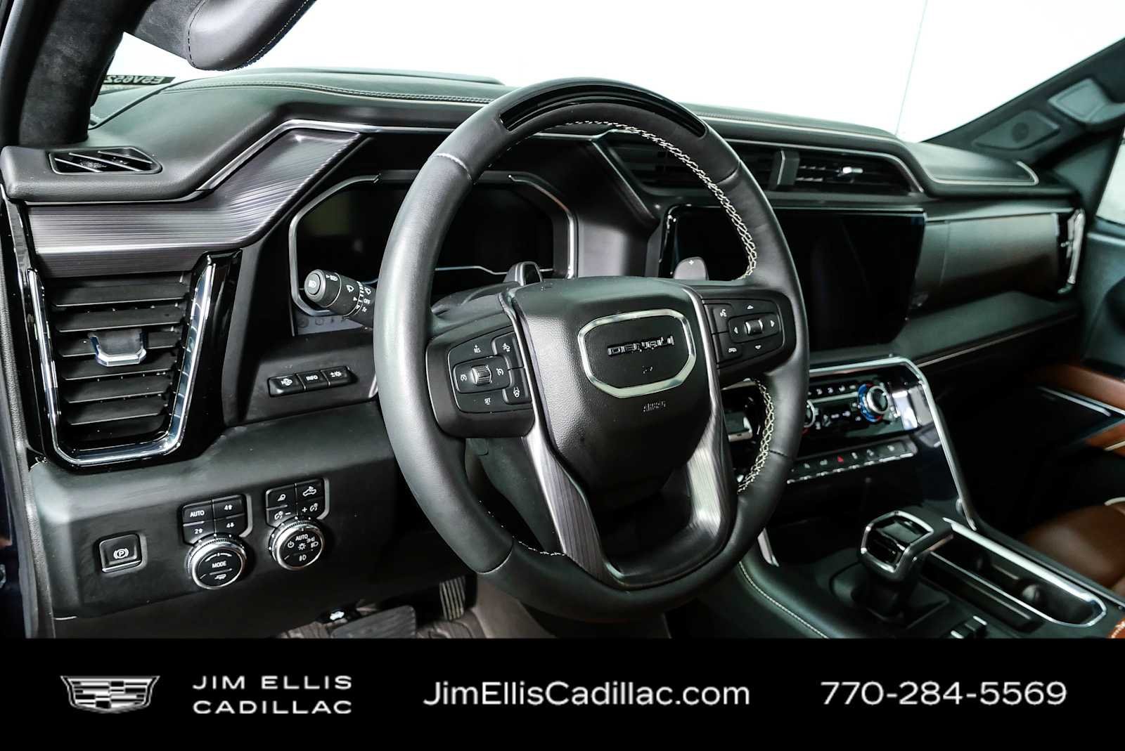Used 2023 GMC Sierra 1500 Denali Ultimate AWD/4WD image 4