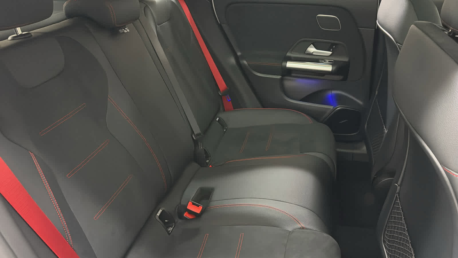 New 2026 Mercedes-Benz GLA 35 AMG 4MATIC image 36