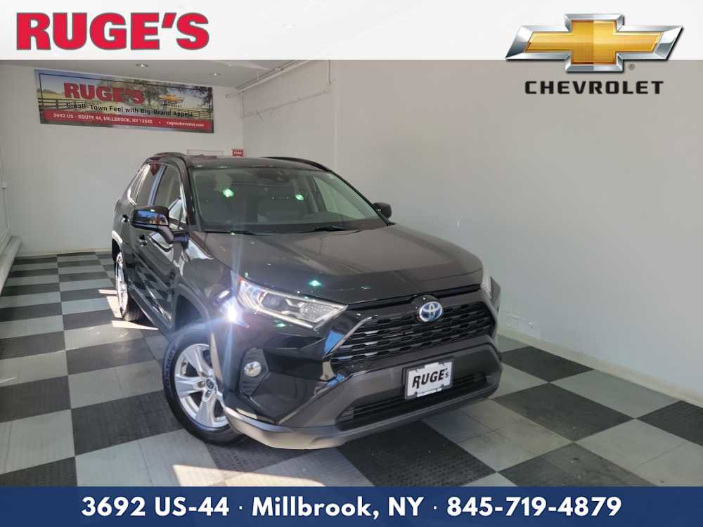 Used 2021 Toyota RAV4 XLE