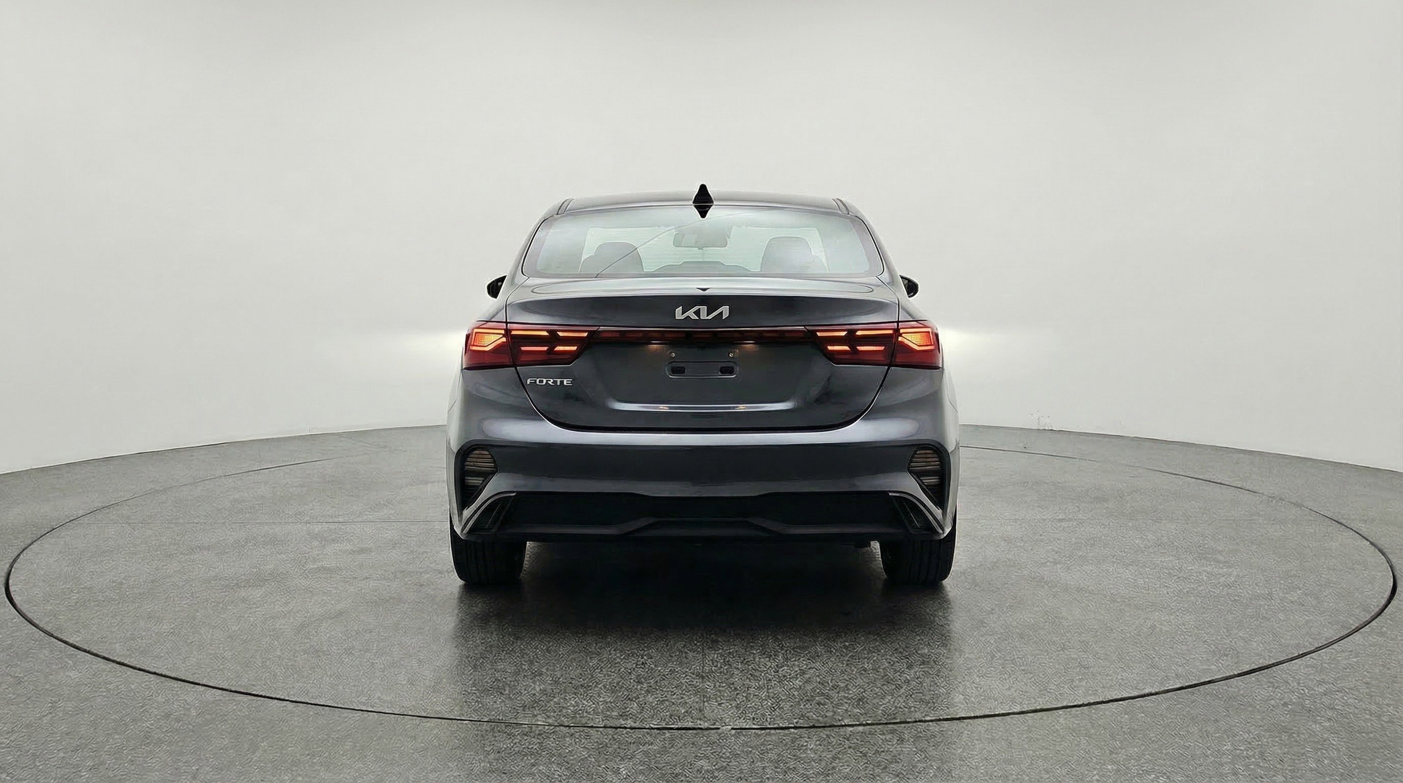 Used 2024 Kia Forte LXS FWD image 7