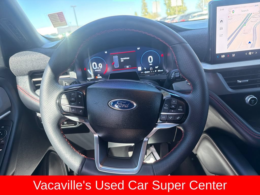 Used 2025 Ford Explorer ST-Line w/ ST-Line Street Pack AWD/4WD image 14